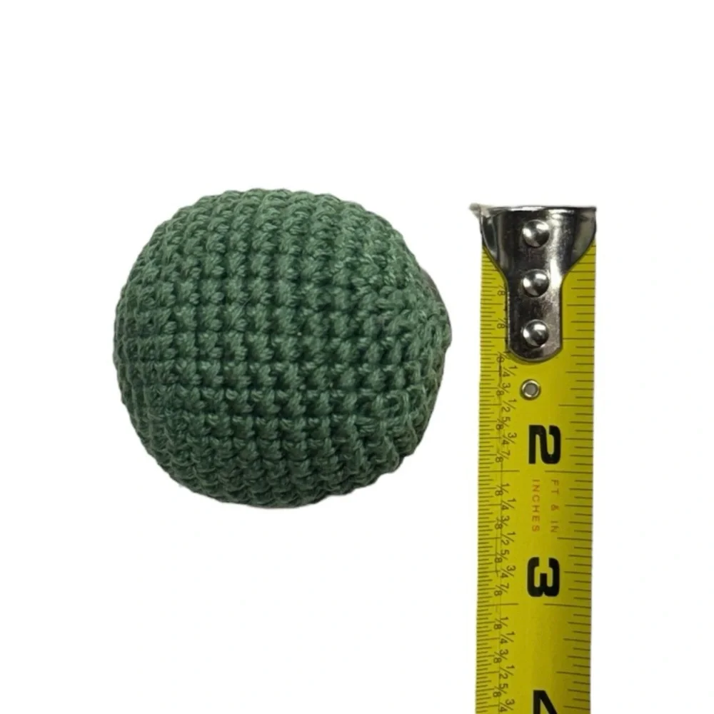 100% handmade crochet ball toy for cats with catnip inside! 100% cotton yarn toy